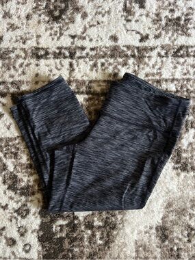 Athleta Cropped Leggings